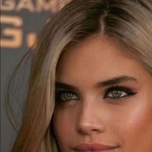 Meet your Posher, Lira